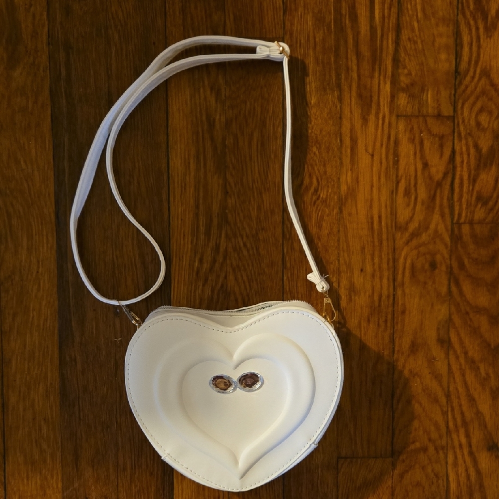 Heart Shaped Handbag In White